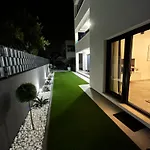 Apartmán Oris, Private Parking, Private Garden Zadar