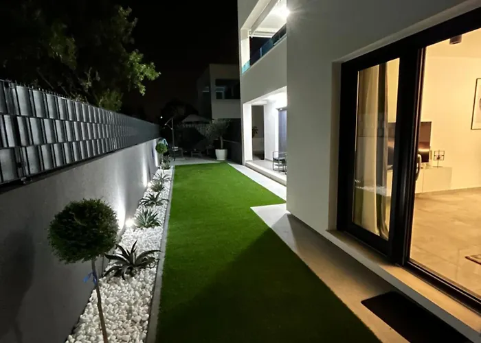 Apartment Oris, Private Parking, Garden Zadar