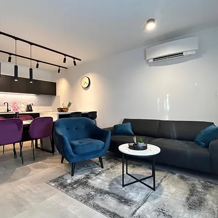 Oris, Private Parking, Garden Apartment Zadar