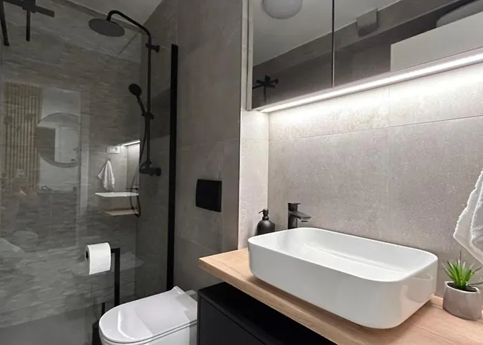 דירה Oris, Private Parking, Garden